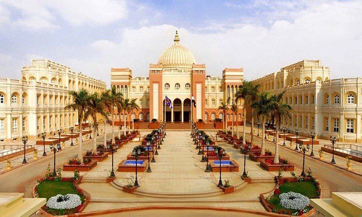 مصاريف و تنسيق كليات الجامعة البريطانية في مصر