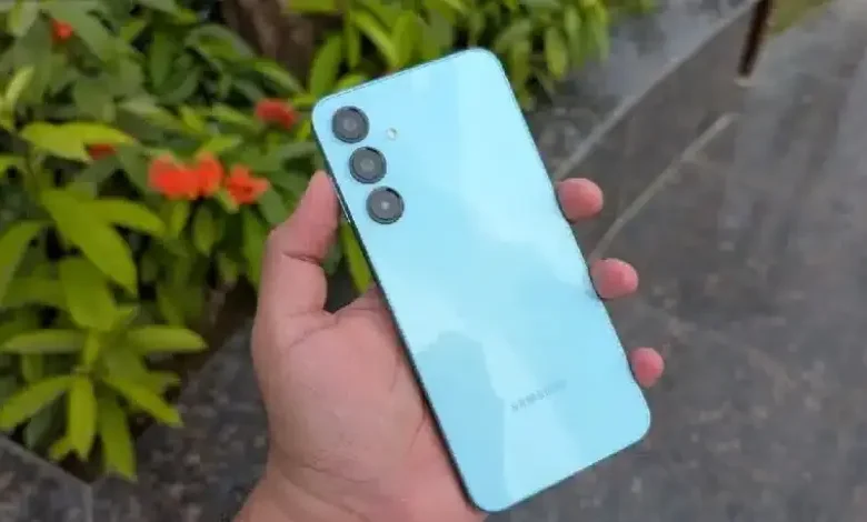 مراجعة تفصيلية لهاتف سامسونج Galaxy A16 5G.